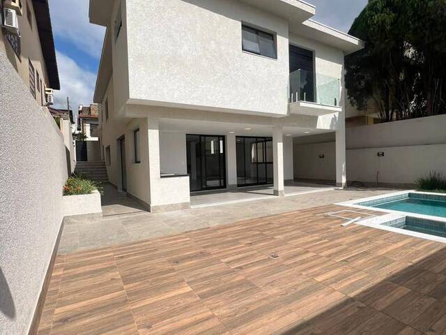 Casa para Venda em Santana de Parnaíba - 2