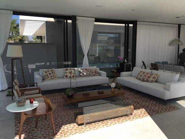 Casa para Venda em Santana de Parnaíba - 4