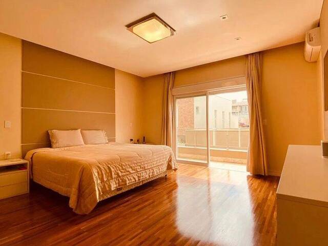 #16 - Casa para Venda em Santana de Parnaíba - SP