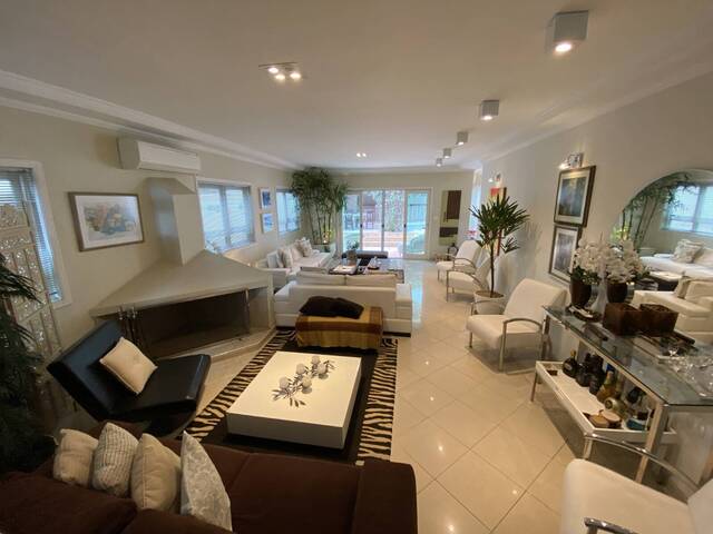 #32 - Casa para Venda em Santana de Parnaíba - SP - 2