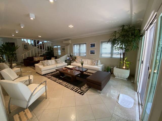 Casa para Venda em Santana de Parnaíba - 4