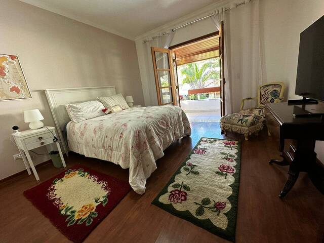 Casa para Venda em Santana de Parnaíba - 4