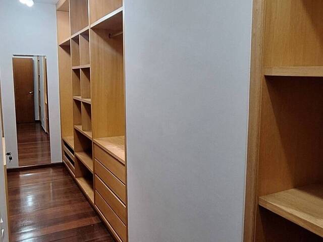 Casa para Venda em Santana de Parnaíba - 4