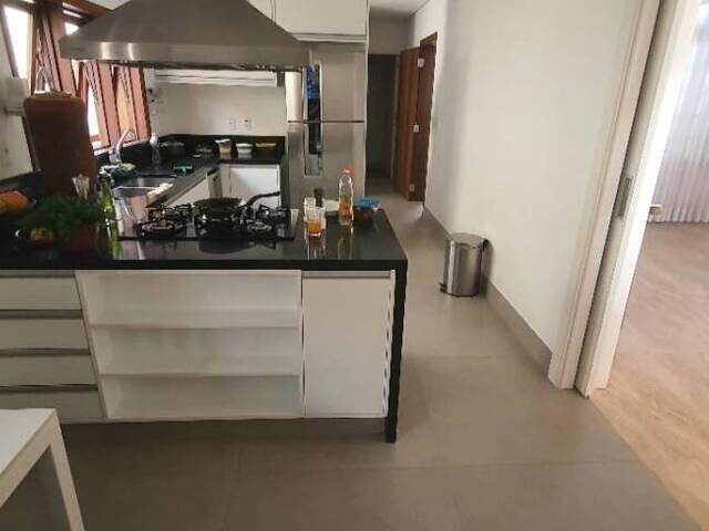 Casa para Venda em Santana de Parnaíba - 4