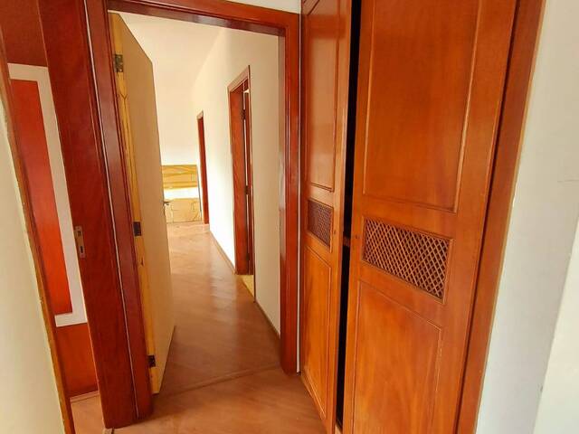 Casa para Venda em Santana de Parnaíba - 4