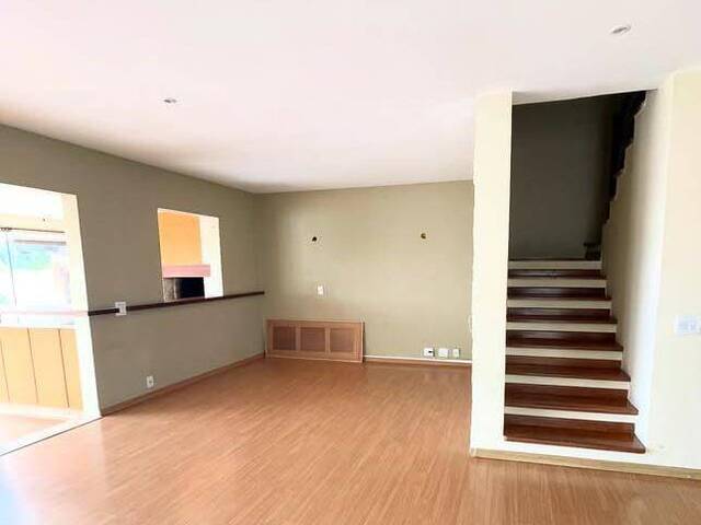 #110 - Casa para Venda em Santana de Parnaíba - SP - 3