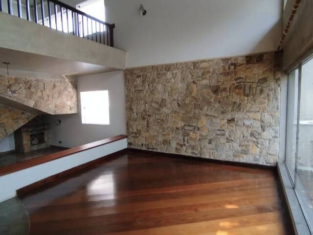 #124 - Casa para Locação em Santana de Parnaíba - SP - 3