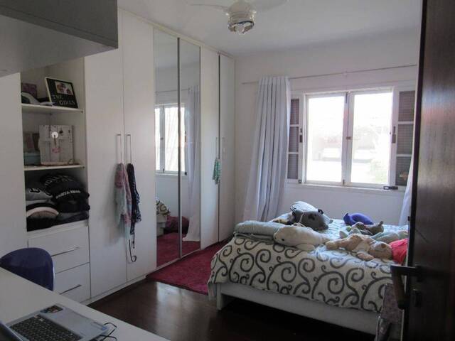Casa para Venda em Santana de Parnaíba - 5