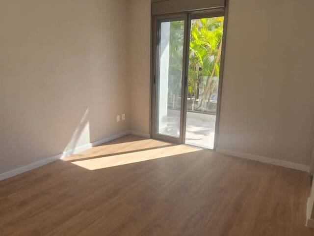 #142 - Casa para Venda em Santana de Parnaíba - SP