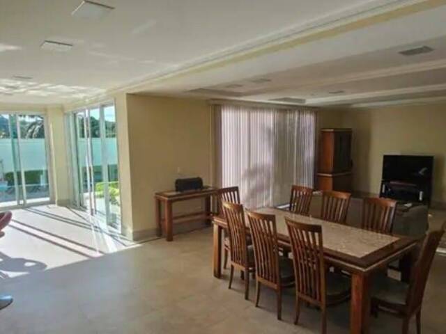 Casa para Venda em Santana de Parnaíba - 5