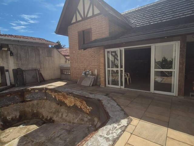 #146 - Casa para Venda em Santana de Parnaíba - SP