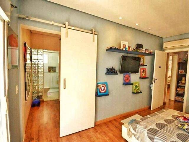 Casa para Venda em Santana de Parnaíba - 5