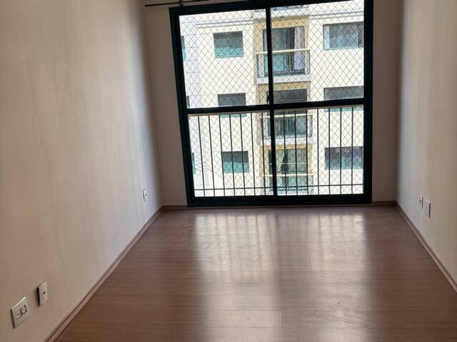 #150 - Apartamento para Venda em Barueri - SP