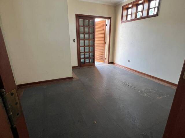 Casa para Venda em Santana de Parnaíba - 4