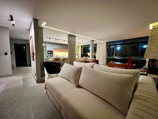 Casa para Venda em Santana de Parnaíba - 5