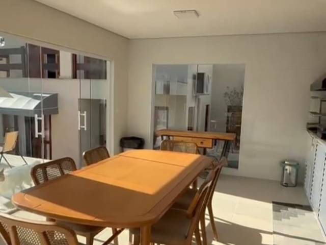 Casa para Venda em Santana de Parnaíba - 5