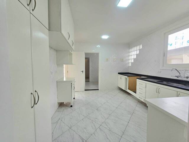 Casa para Venda em Santana de Parnaíba - 5