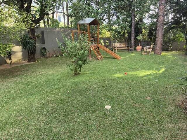 Casa para Venda em Santana de Parnaíba - 2